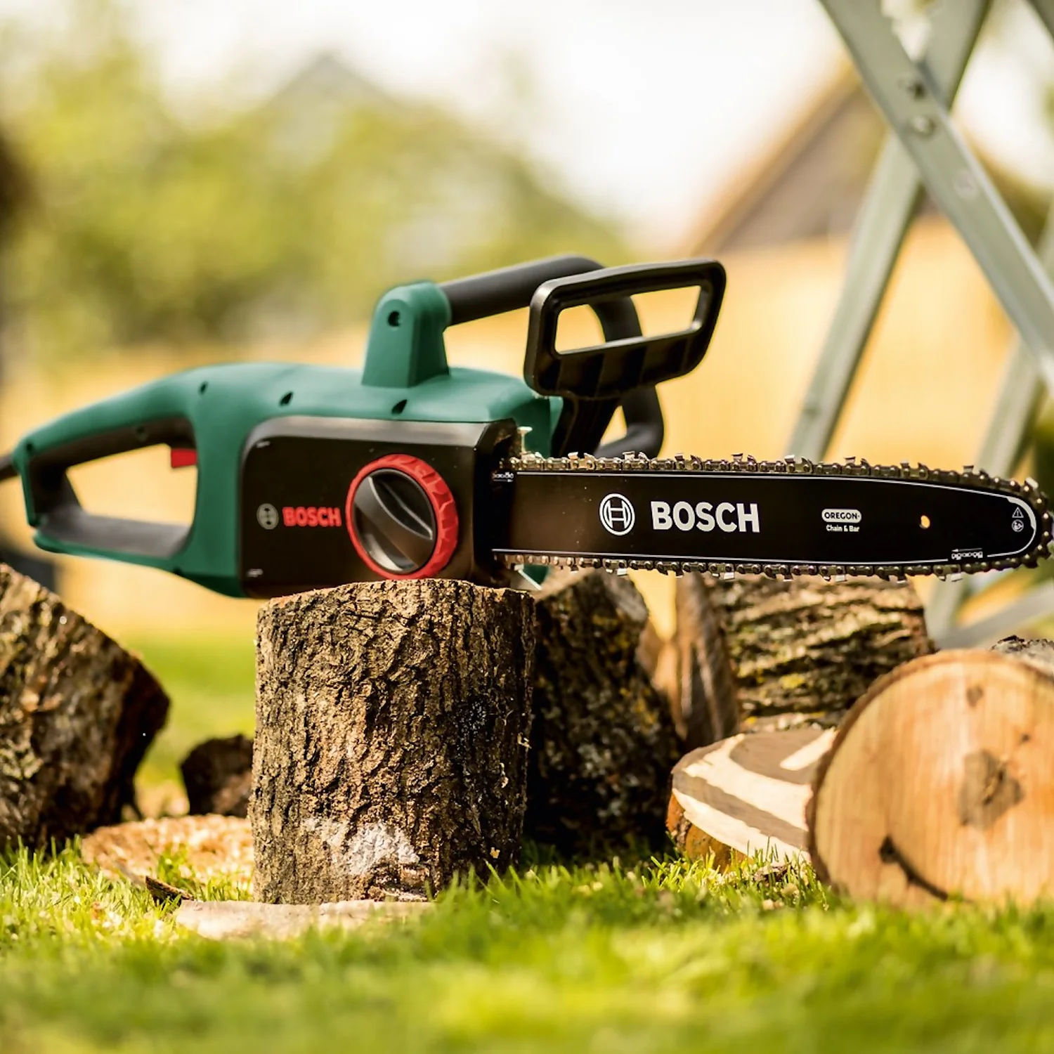 Bosch Universal Electric Chainsaw - Image 9