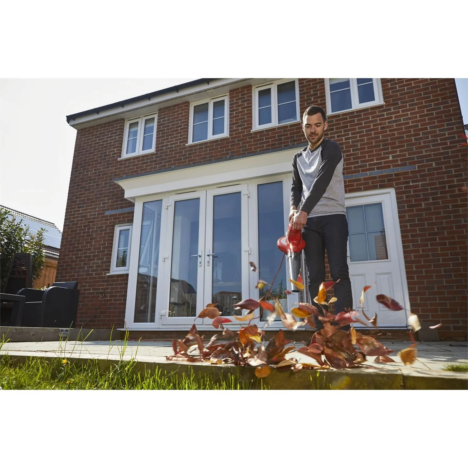 Flymo Power 3000W Electric Blower Vac - Image 5