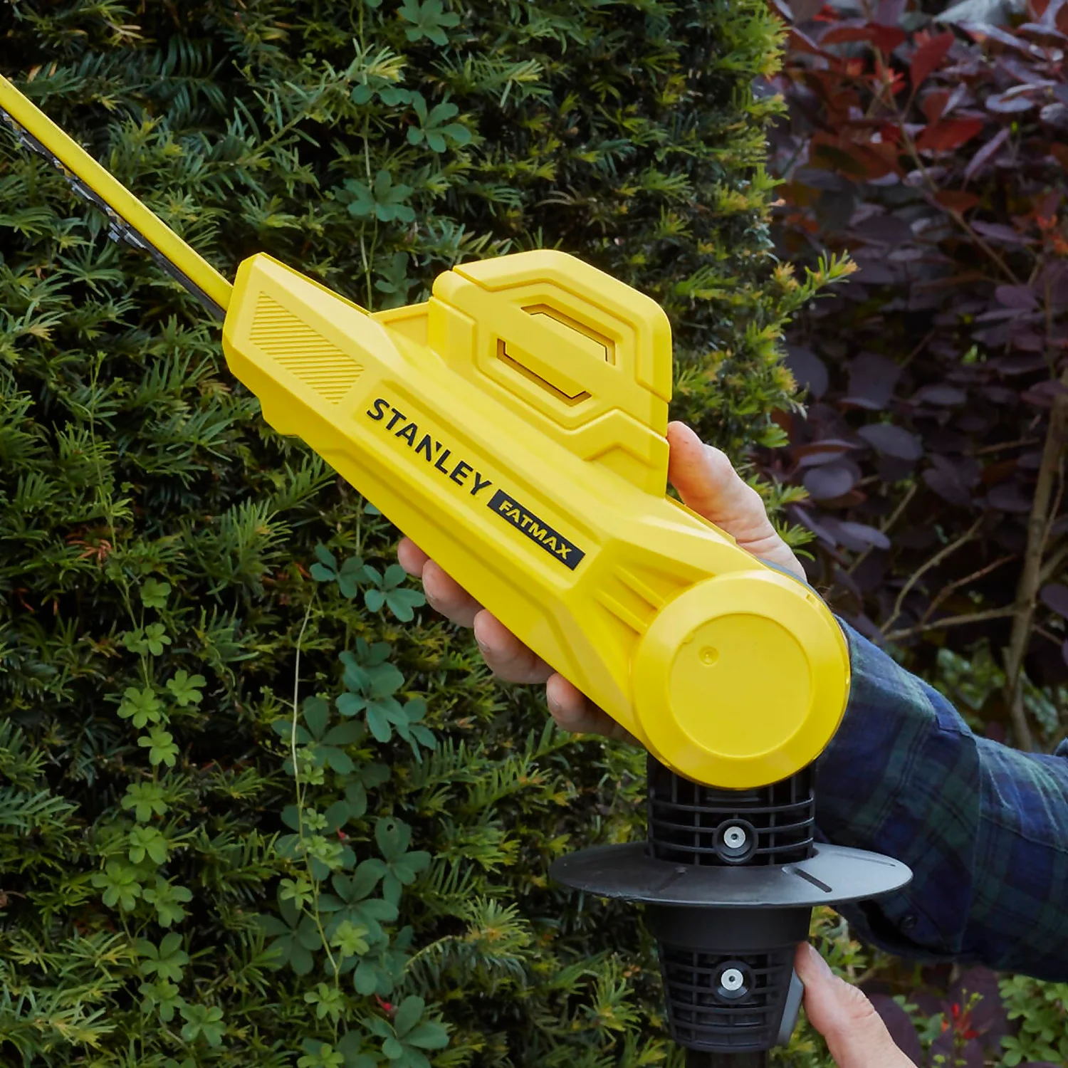 STANLEY FATMAX V20 18V Cordless Pole Hedge Trimmer 45cm (Sfmcph845M1-Gb) - Image 6