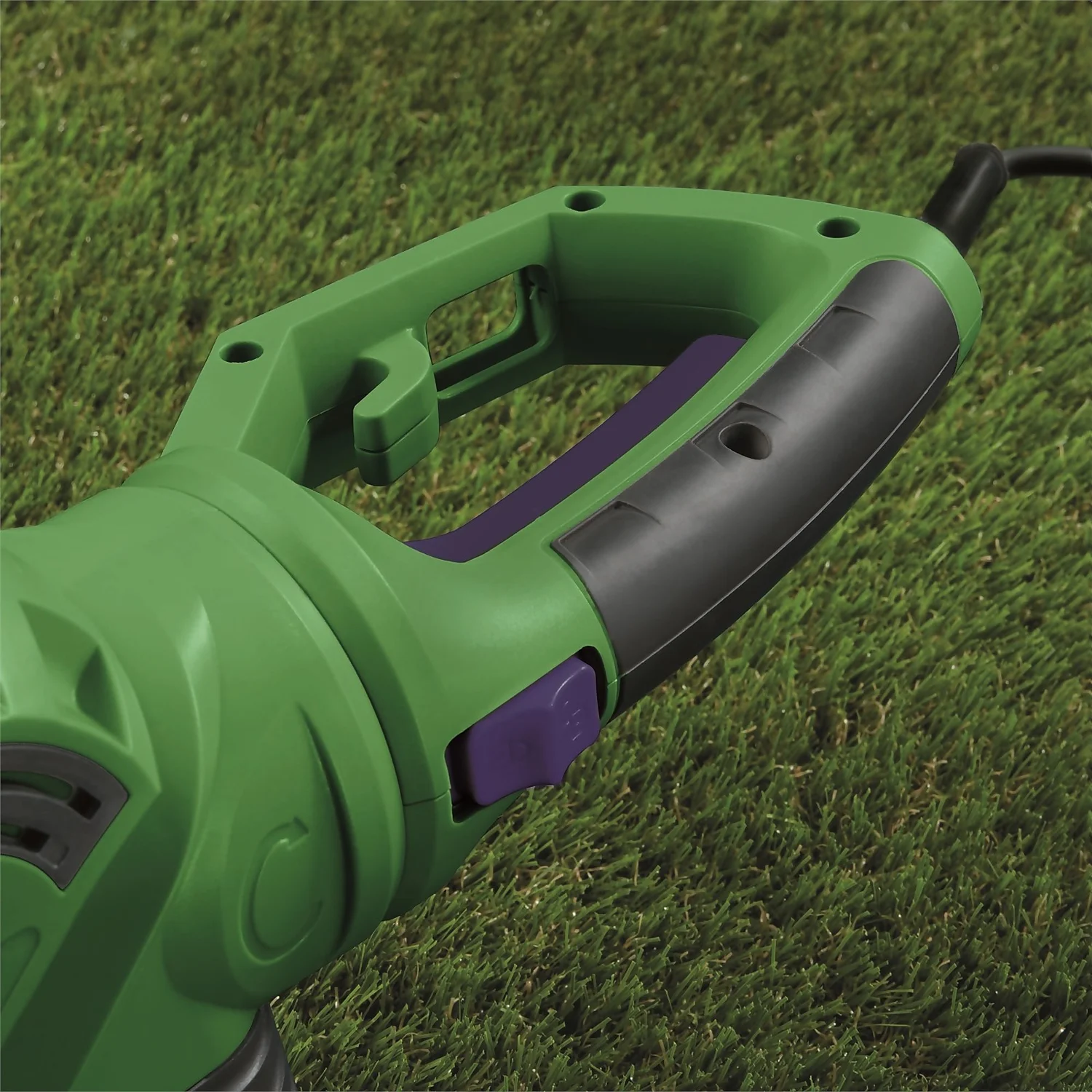 Powerbase 710W Electric Hedge Trimmer - 66cm - Image 3