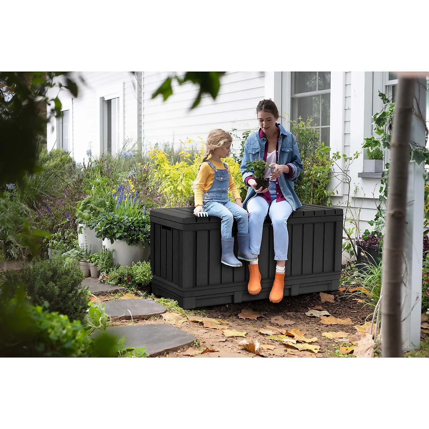 Keter Kentwood Outdoor Garden Storage Box 350L - Graphite - Image 3