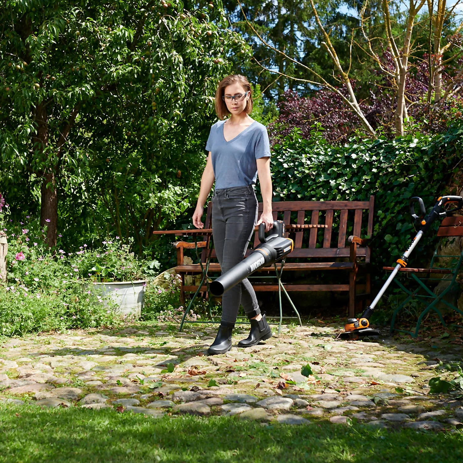 Worx WG547E Turbine 20V 2.0Ah Cordless Garden Blower - Image 3