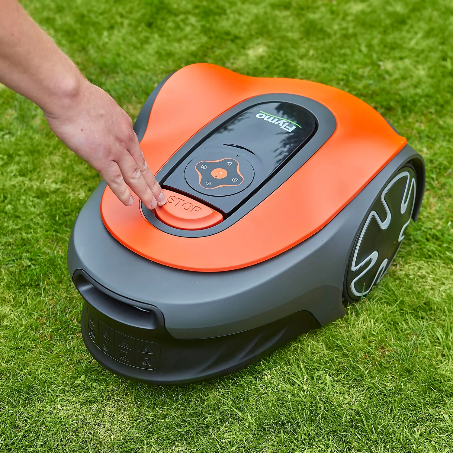 Flymo EasiLife GO 500 Cordless Robot Lawn Mower - 16cm - Image 2