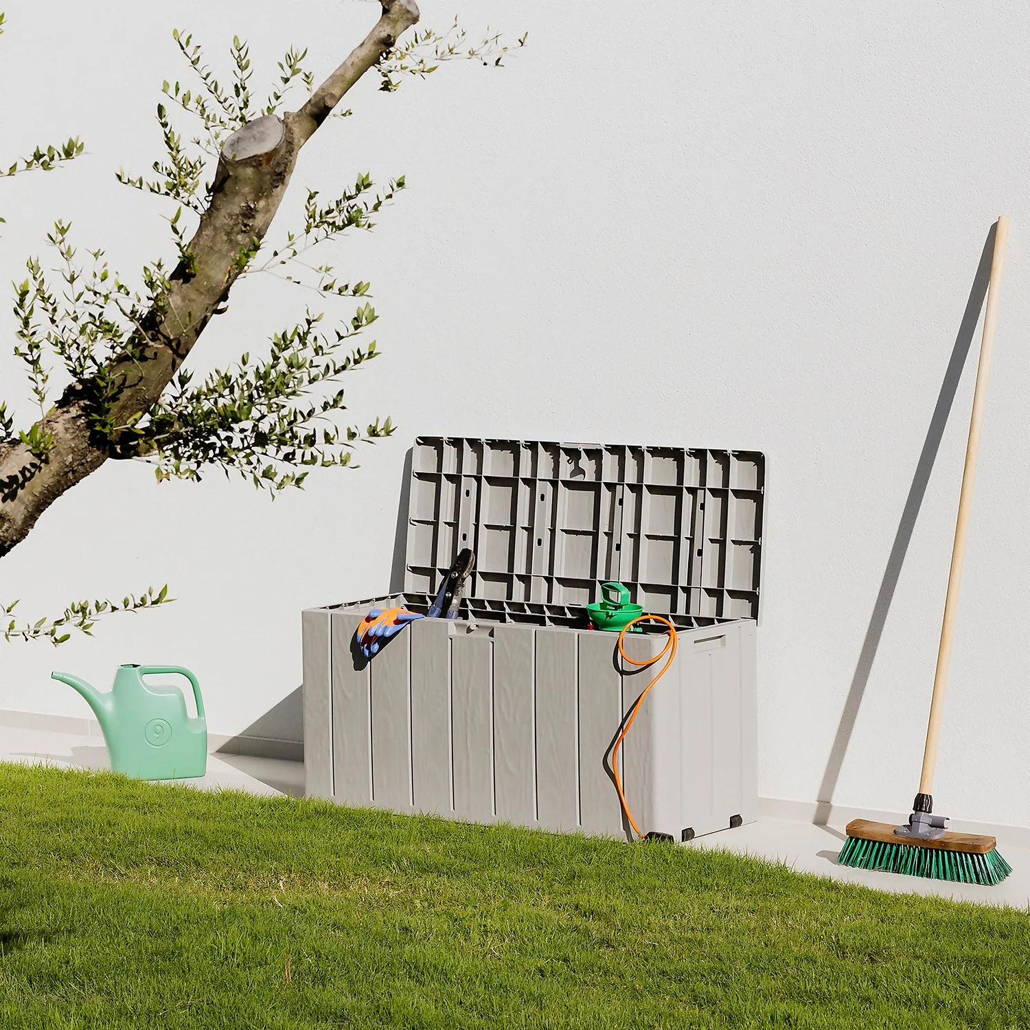 Toomax Bravo Garden Storage Box 270L - Warm Grey - Image 10