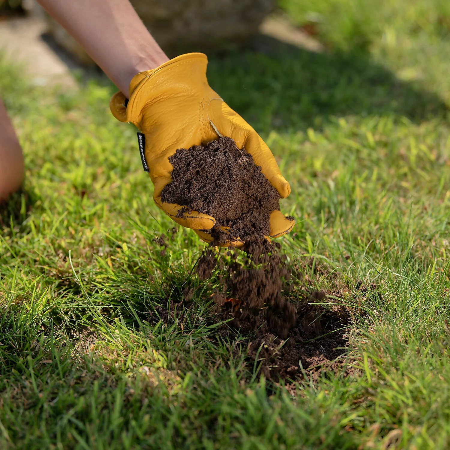 Gro-Sure Lawn Seeding Soil 25L - Image 3